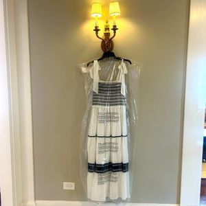 En saison Black and white dress, never worn size M